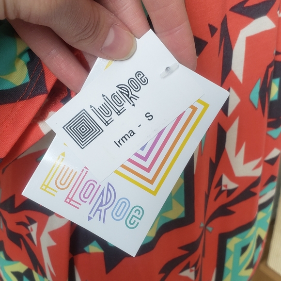 🎉NWT lularoe irma tunic top small - Picture 3 of 6